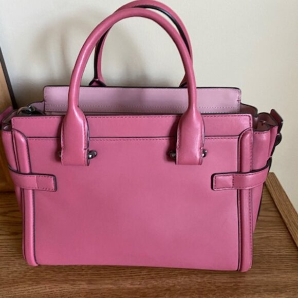 COACH Swagger 27 in Pebble Leather Carryall Light silver pink NWOT - Picture 2 of 4